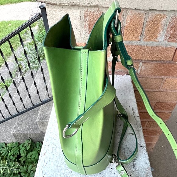Dooney & Bourke Vintage Alto Pyramid Italy Rare Green Sling Backpack Bag - Picture 5 of 14